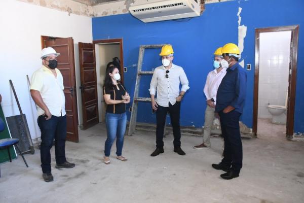 Prefeito Joel Rodrigues, secretários e equipe técnica visitam obras da Prefeitura(Imagem:SECOM)