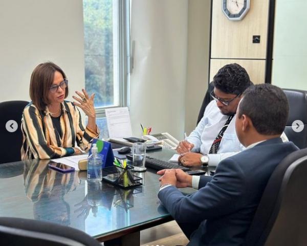 Deputado Dr. Francisco Costa avança na luta pela implantação do curso de Medicina em Floriano(Imagem:Reprodução/Instagram)