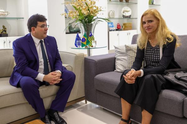 Governador Rafael Fonteles e a embaixadora da União Europeia (UE) no Brasil, Marian Schuegraf.(Imagem:Divulgação)
