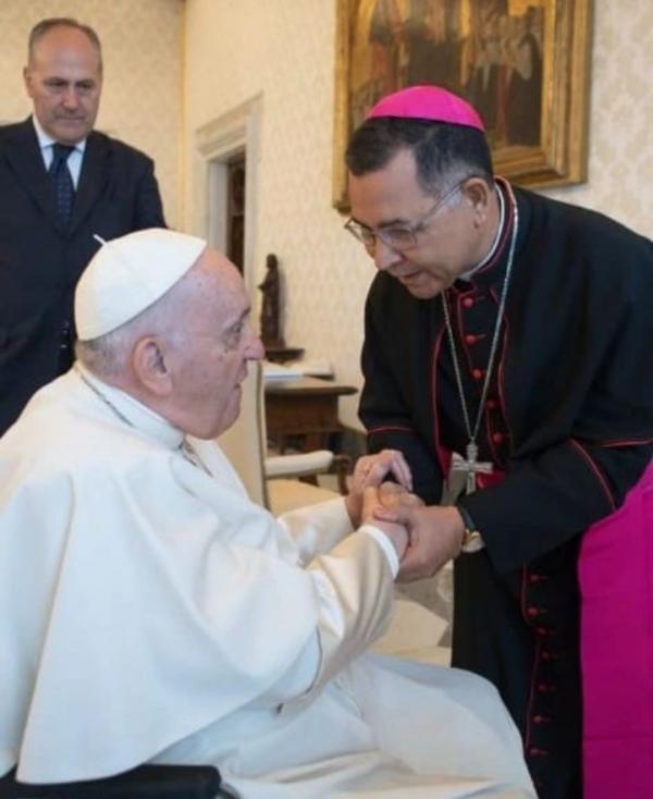 Bispo de Floriano participa de encontro com o Papa Francisco(Imagem:Reprodução)