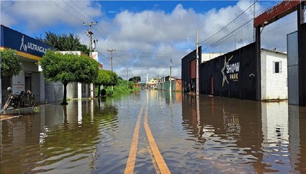 Rios Longá e Marathaoan ultrapassam cota de inundação e famílias ficam ilhadas(Imagem:Reprodução)