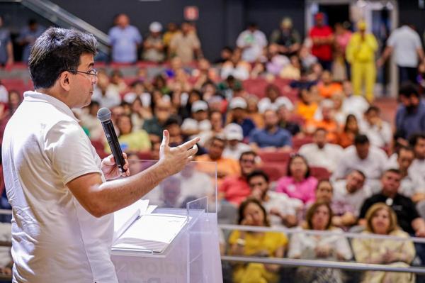 O governador comentou sobre as demandas da população e frisou que várias já estão sendo atendidas em ações do Governo.(Imagem:Gabriel Paulino)