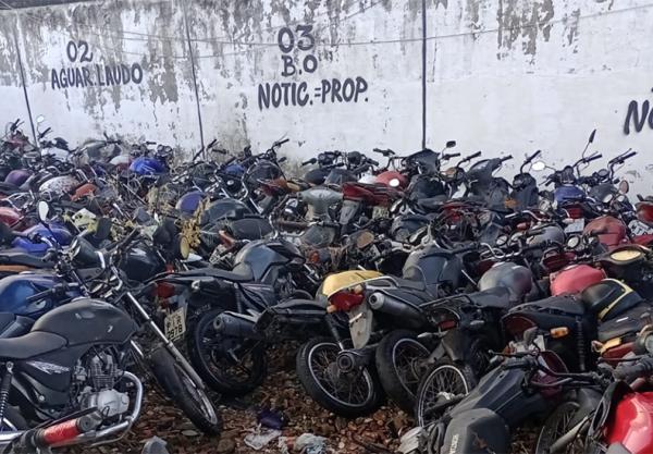 Polinter realiza a restituição de 563 motocicletas recuperadas pela polícia no Piauí.(Imagem:Divulgação/Polinter)