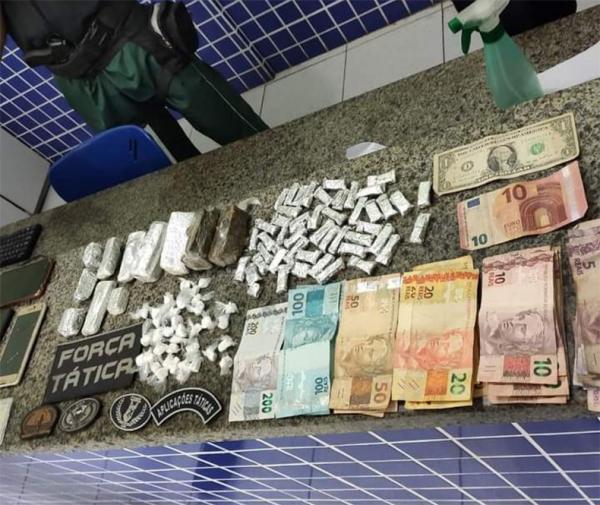 PM estoura ponto de droga em Parnaíba e apreende Euro e Dólar(Imagem:Divulgação)