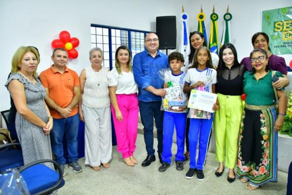 Prefeitura de Floriano realiza premiação 
