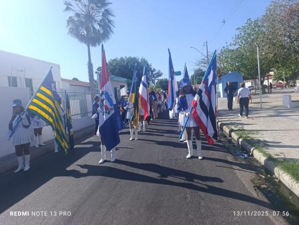 CETI Osvaldo da Costa e Silva celebra 65 anos com desfile cívico e dia de confraternização.(Imagem:FlorianoNews)