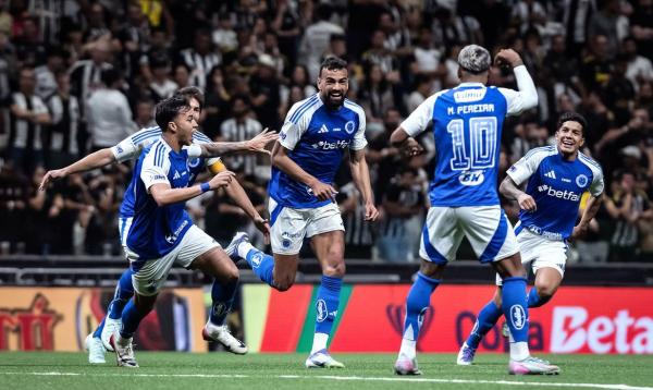 Cruzeiro vence Atlético por 2 a 0 e fica perto da semi(Imagem:GUSTAVO ALEIXO/CRUZEIRO/DIREITOS RESERVADOS)