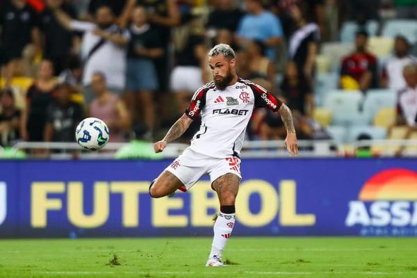 Michael é um dos atletas que podem deixar o Flamengo no meio do ano.(Imagem:Gilvan de Souza / Flamengo)