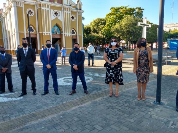 Solenidade de Hasteamento das bandeiras marca comemoração ao aniversário de Floriano.(Imagem:FlorianoNews)