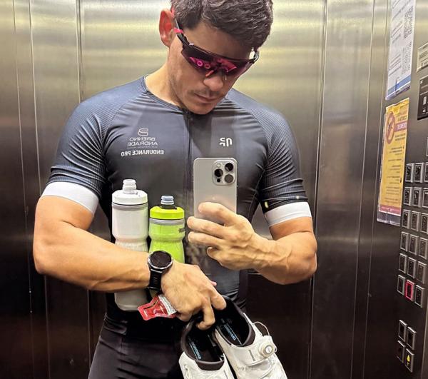 Médico é hospitalizado após bater em caminhão durante pedal na zona Leste(Imagem:Reprodução/Instagram)