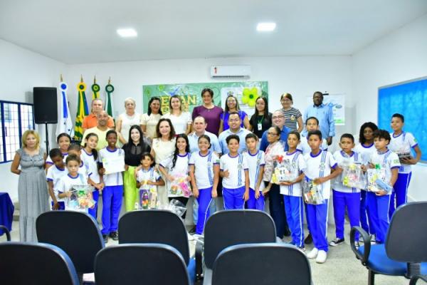 Prefeitura de Floriano realiza premiação 