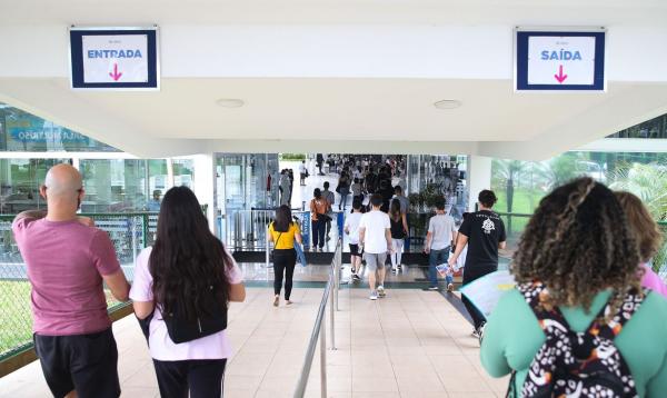 Estudante já pode entrar com recurso contra isenção do Enem negada.(Imagem:© Valter Campanato/Agência Brasil)