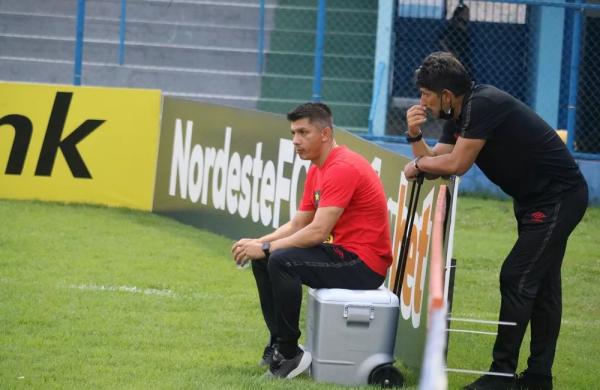  Gustavo Florentin, treinador do Sport.(Imagem:Julio Costa )