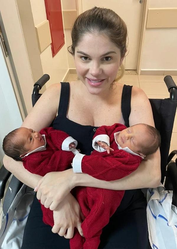 Bárbara Evans mostra saída da maternidade dos gêmeos.(Imagem:Instagram)