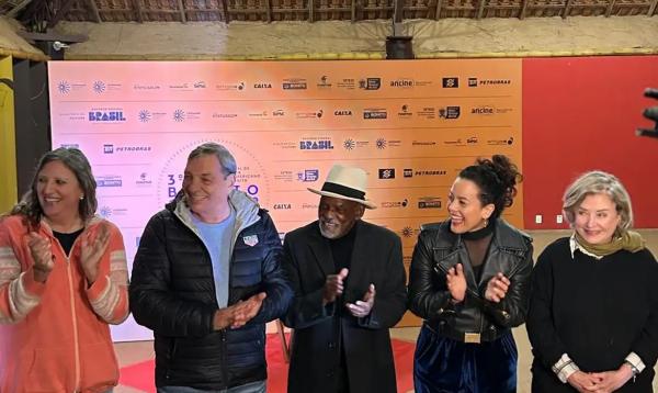 Inauguração da calçada da fama de Bonito (MS)(Imagem:ELAINE PATRÍCIA CRUZ/AGÊNCIA BRASIL)