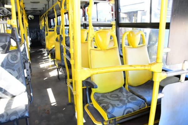 Prefeitura de Floriano inicia vistoria da nova frota de transporte escolar da rede municipal(Imagem:Secom)