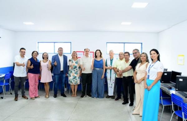 C&acirc;mara de Floriano celebra entrega da reforma da Escola Municipal Get&uacute;lio Vargas.(Imagem:Reprodu&ccedil;&atilde;o/Instagram)