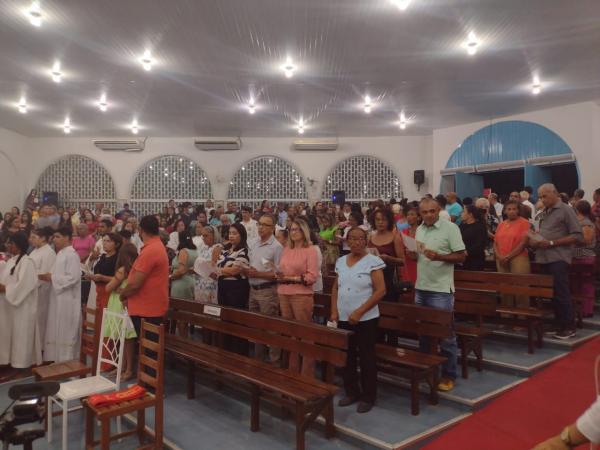 Diácono Raimundo José Ferreira Dias é ordenado em emocionante Celebração Eucarística na Diocese de Floriano.(Imagem:FlorianoNews)