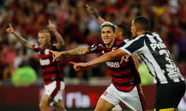 Com triunfo no Maracanã, Rubro-Negro dorme na vice-liderança.(Imagem:Gilvan de Souza/Flamengo/Direitos Reservados)