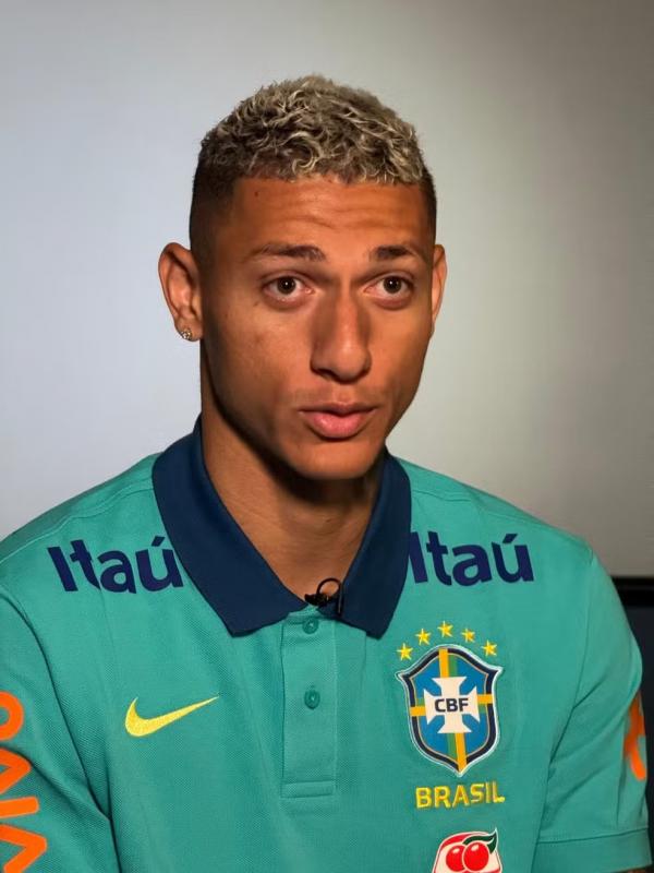 Richarlison em entrevista exclusiva ao ge na Seleção.(Imagem:Cahê Mota / ge)
