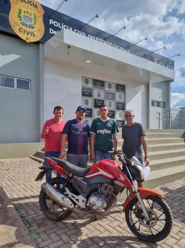 Polícia Civil restitui motocicletas e celulares em Canto do Buriti.(Imagem:Divulgação)