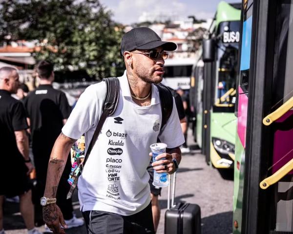 Neymar fez sua estreia no Brasileirão de 2025.(Imagem:Raul Baretta/ Santos FC)