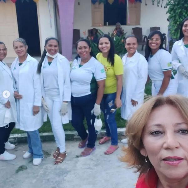 Alunos de Enfermagem do Ceep-Calisto Lobo promovem ação social em casa de acolhimento para idosos em Floriano.(Imagem:Reprodução/Instagram)