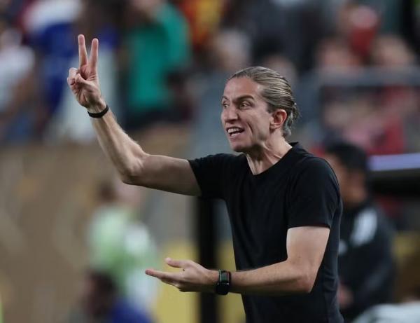 Filipe Luís em Flamengo x Espérance na Copa de Clubes.(Imagem:REUTERS/Lee Smith)