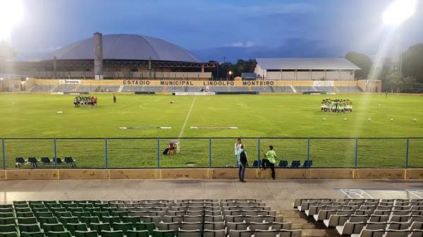  Altos registra baixos públicos no Estádio Lindolfo Monteiro.(Imagem: Pablo Cavalcante / ge )