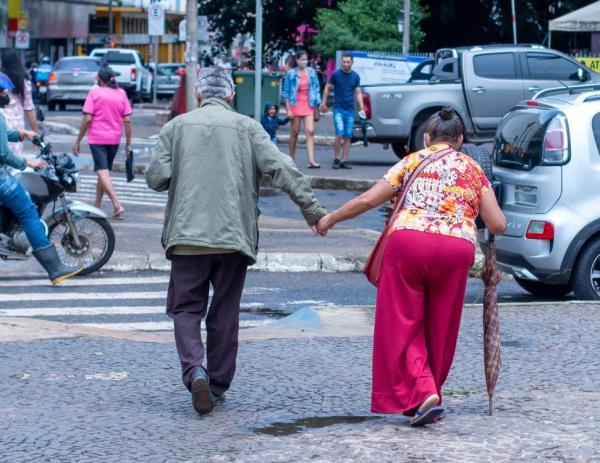 Casal Terceira Idade.(Imagem: Kauê Altrão )