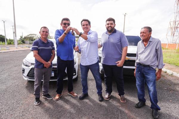 Ciro Nogueira entrega ve&iacute;culos e anuncia novos investimentos em S&atilde;o Lu&iacute;s do Piau&iacute;.(Imagem:Ascom)