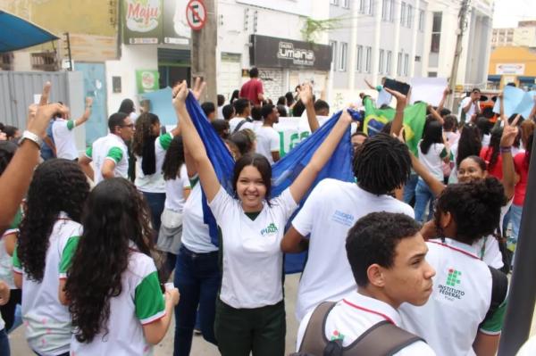  Estudantes de Teresina protestam contra o Novo Ensino Médio e pedem revogação.(Imagem:Andrê Nascimento/g1 )