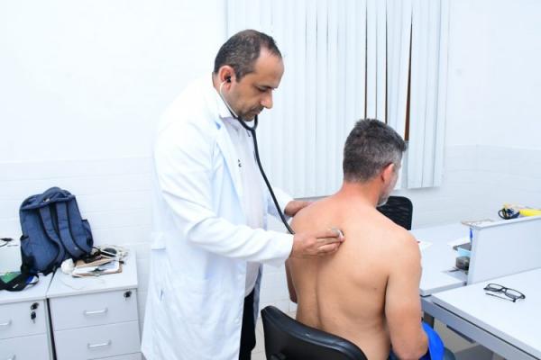 Prefeitura de Floriano participa de a&ccedil;&atilde;o de sa&uacute;de para motoristas em parceria com a PRF.(Imagem:Secom)