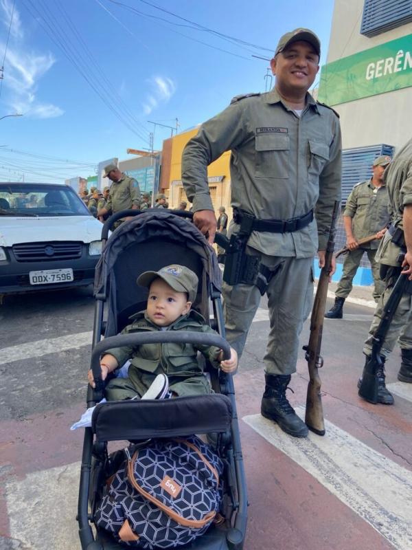 Cabo Miranda e o filho Samuel.(Imagem:Arquivo pessoal)