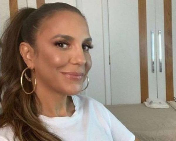 Ivete Sangalo ajuda a salvar criança de afogamento em praia da Bahia(Imagem:Reprodução)