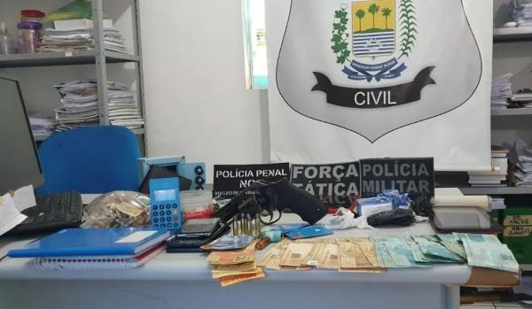 Materiais e objetos apreendidos pelas polícias Civil e Militar do Piauí durante a Operação Braço Forte.(Imagem:Reprodução/PCPI.)