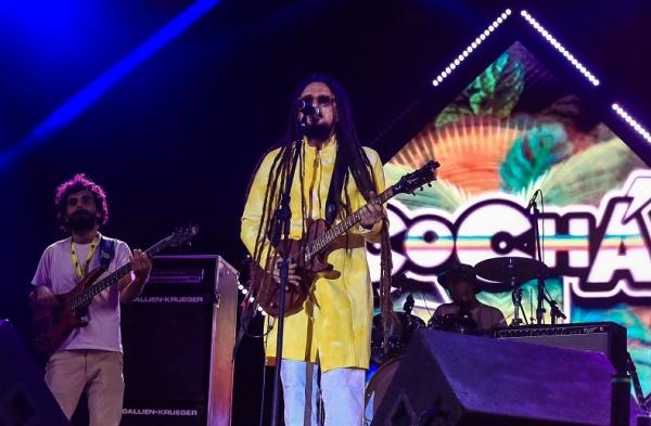Cochá estreia no palco do Piauí Pop com muito reggae music.(Imagem:Renato Andrade/Cidadeverde.com)