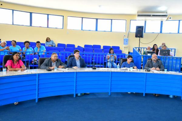 Câmara Municipal de Floriano discute a regulação de pacientes em audiência pública.(Imagem:CMF)