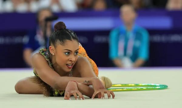Bárbara Domingos na final por medalha do individual geral ginástica rítmica em Paris.(Imagem:RICARDO BUFOLIN/CBG/DIREITOS RESERVADOS)