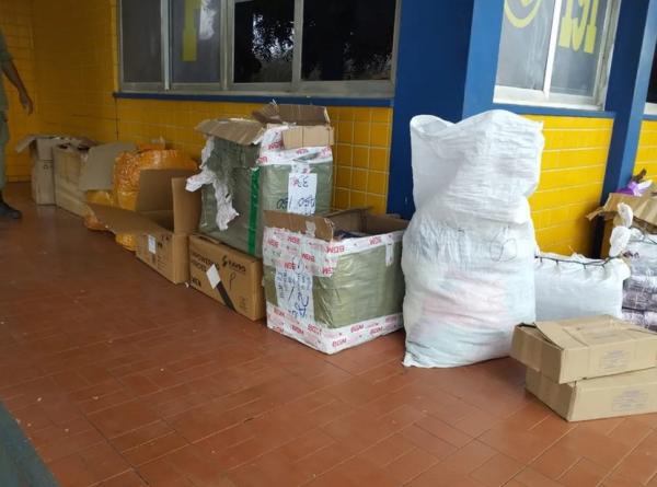  PRF apreende mais de 4 mil produtos importados ilegalmente em ônibus no Piauí.(Imagem: Divulgação /PRF )
