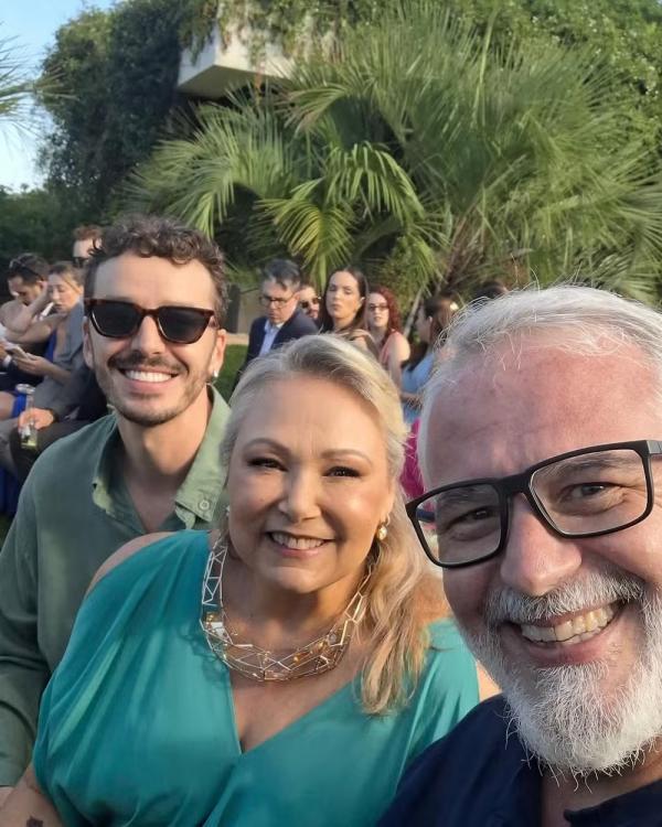 Gabriel Stauffer e os pais, Junia Stauffer e Sérgio Wesley.(Imagem:Reprodução/Instagram)