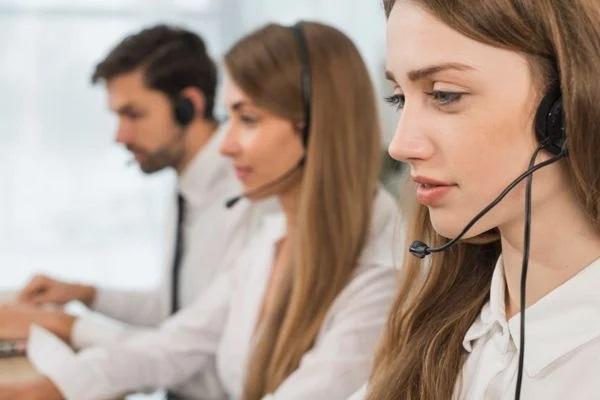 Desde 2019, é obrigatório o uso do prefixo 0303 pelas empresas de telemarketing.(Imagem:Freepik)