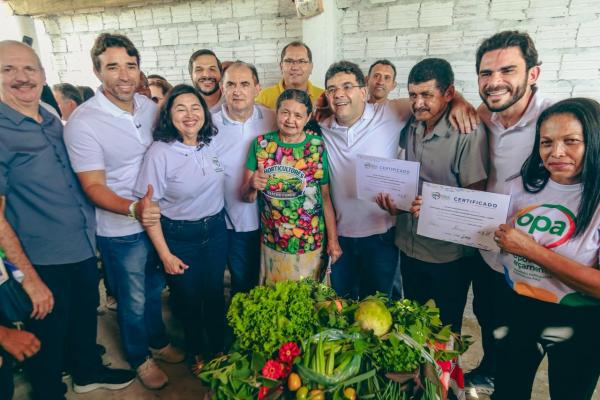 Rafael Fonteles entrega urbanização de horta comunitária em Floriano; obra beneficia 35 famílias(Imagem:João Allbert)