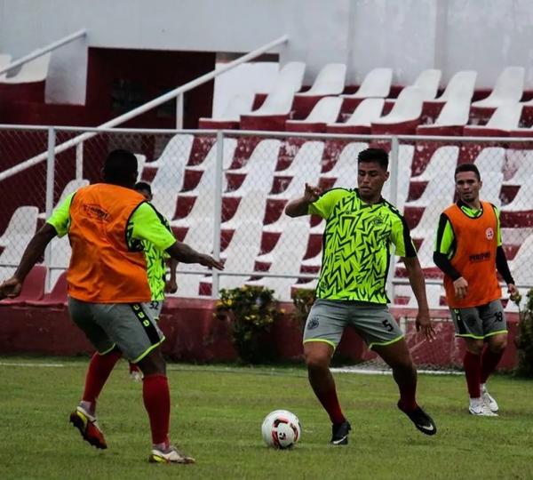 Treino do 4 de Julho(Imagem:Sávio Ryan/4 de Julho)