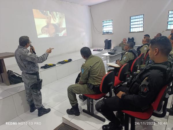 3º BPM de Floriano realiza treinamento especializado com pistola de neuroincapacitação Taser X2.(Imagem:FlorianoNews)