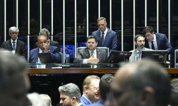 Plen&aacute;rio do Senado Federal durante sess&atilde;o deliberativa ordin&aacute;ria.(Imagem:Carlos Moura/Ag&ecirc;ncia Senado)