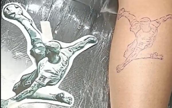 Brasileiro tatua golaço de Richarlison na Copa do Catar e jogador compartilha.(Imagem: Reprodução)