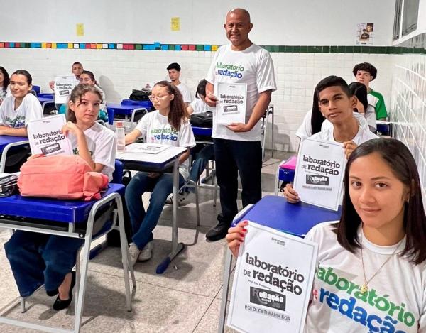 Mais de 1.200 estudantes da rede estadual foram selecionados para participar da forma&ccedil;&atilde;o voltada &agrave; prepara&ccedil;&atilde;o para a reda&ccedil;&atilde;o do Enem.(Imagem:Ascom Seduc)