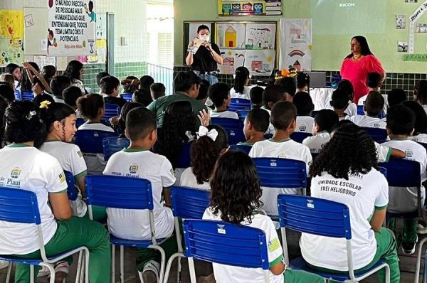 Estudantes do ensino Fundamentalestão sendo mobilizados para participar de concurso que premiará trabalhos contendo conteúdos originais e inéditos em quatro categorias.(Imagem:Divulgação)