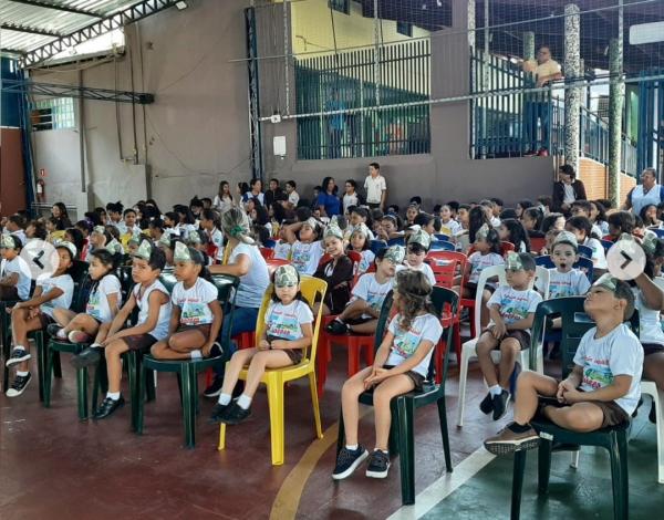 Escola Pequeno Príncipe em Floriano celebra o Dia do Soldado com evento especial.(Imagem:Reprodução/Instagram)